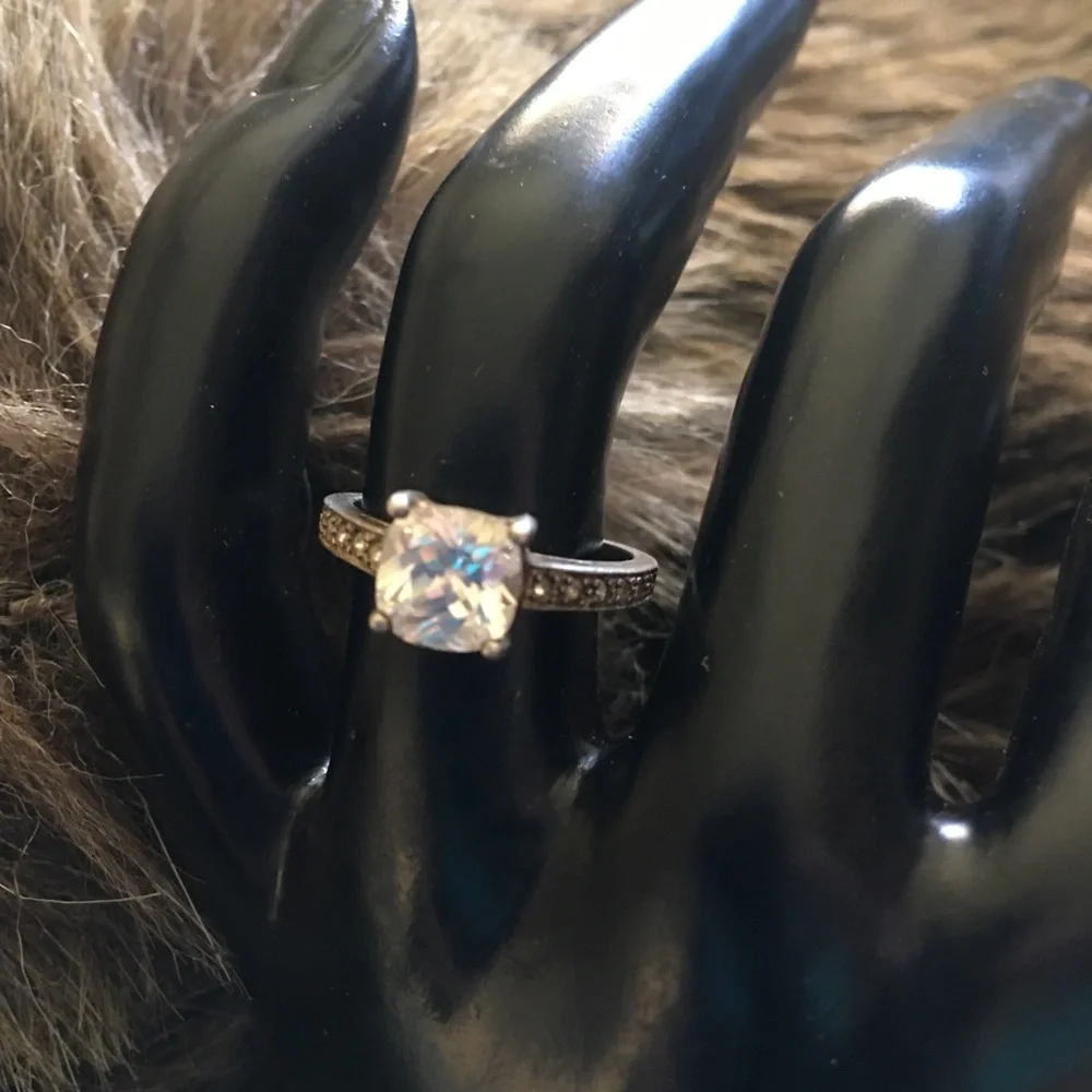 Vintage Avon .925 sterling silver CZ heart ring